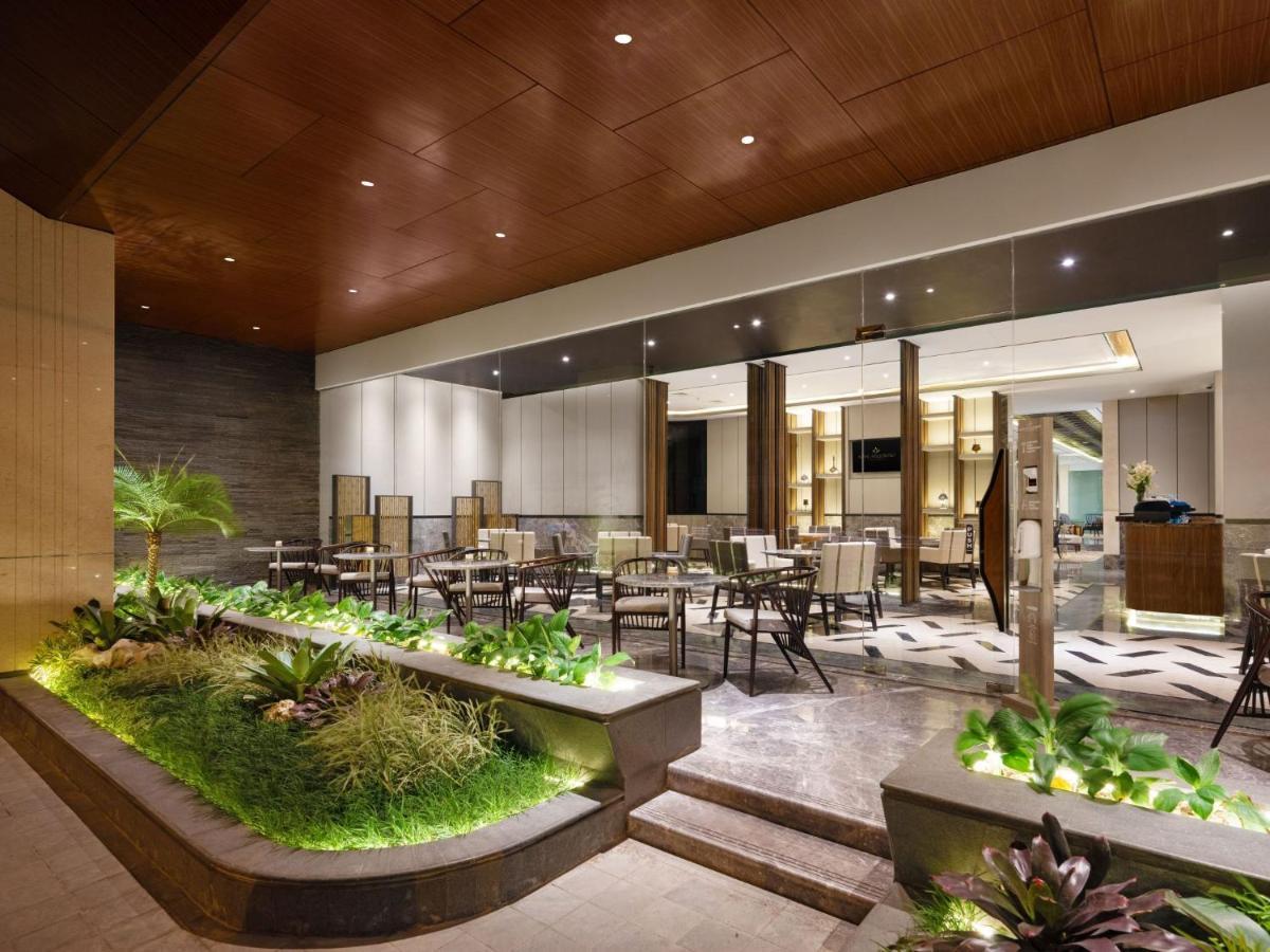 Royal Malioboro By Aston Hotel Yogyakarta Exterior foto
