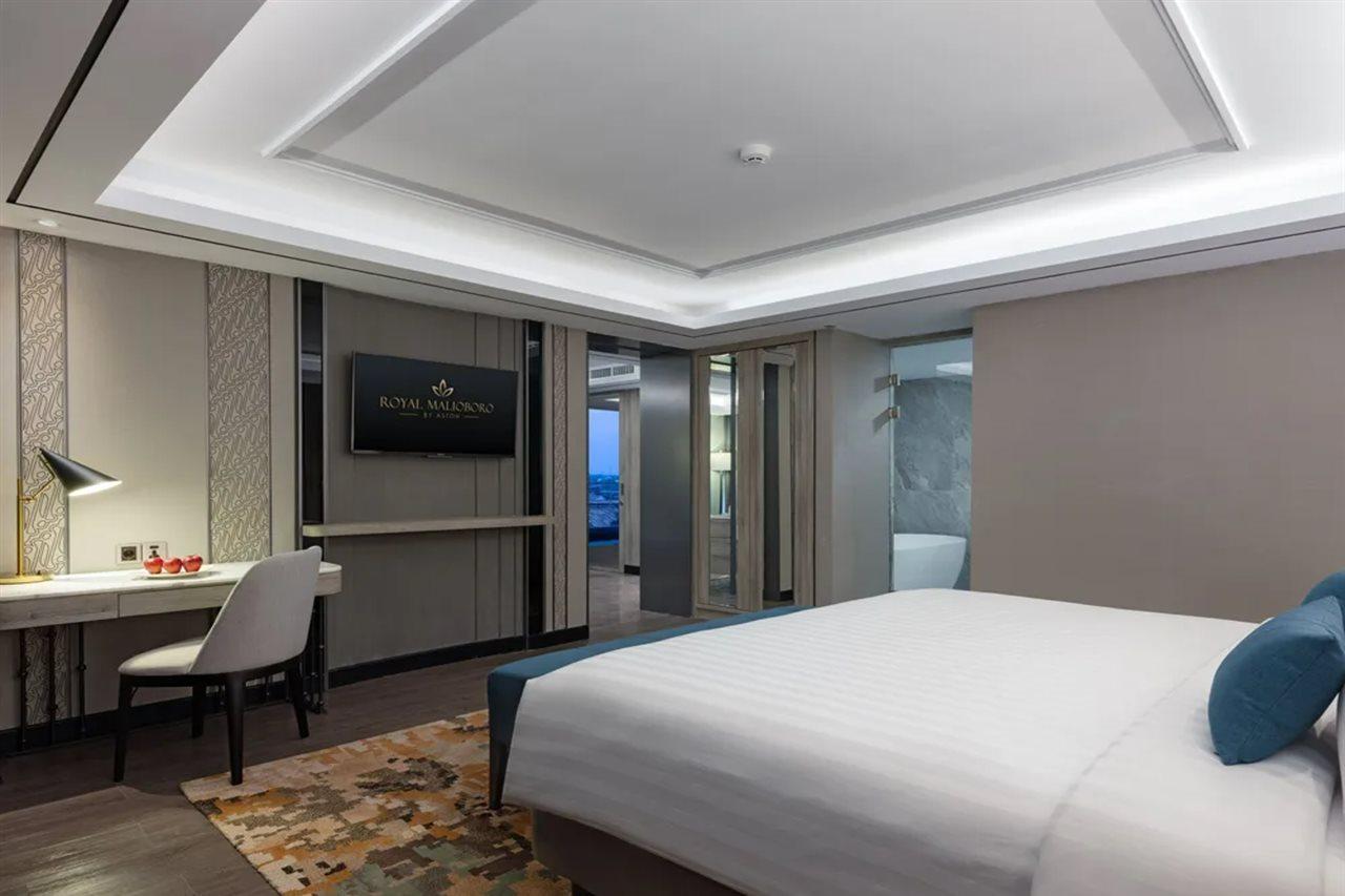 Royal Malioboro By Aston Hotel Yogyakarta Exterior foto