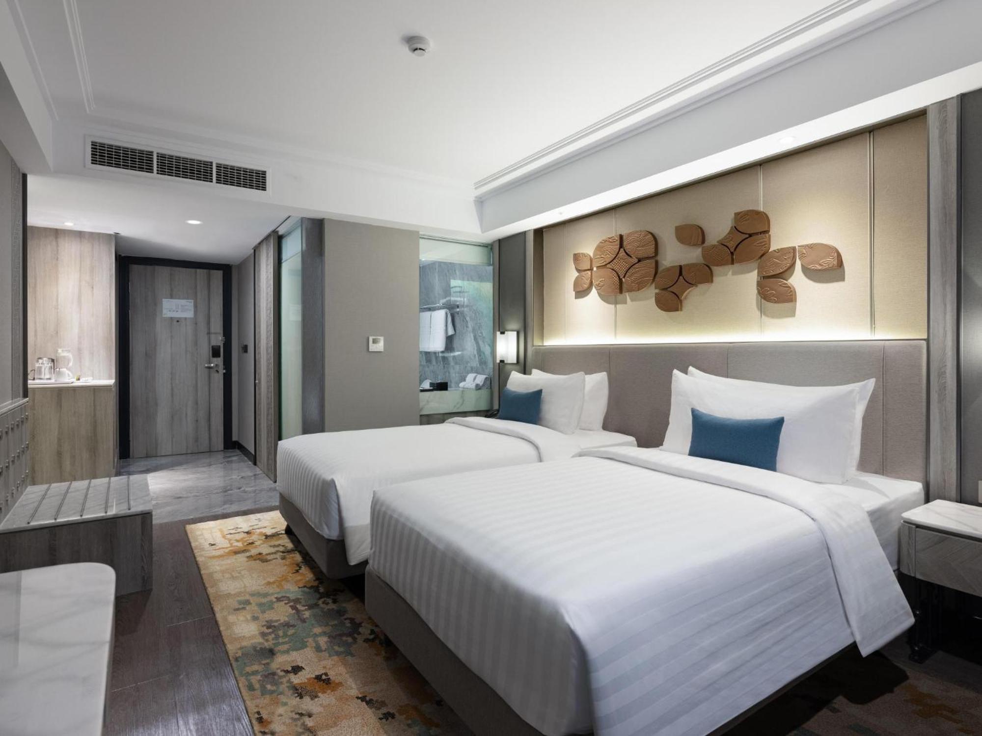 Royal Malioboro By Aston Hotel Yogyakarta Exterior foto
